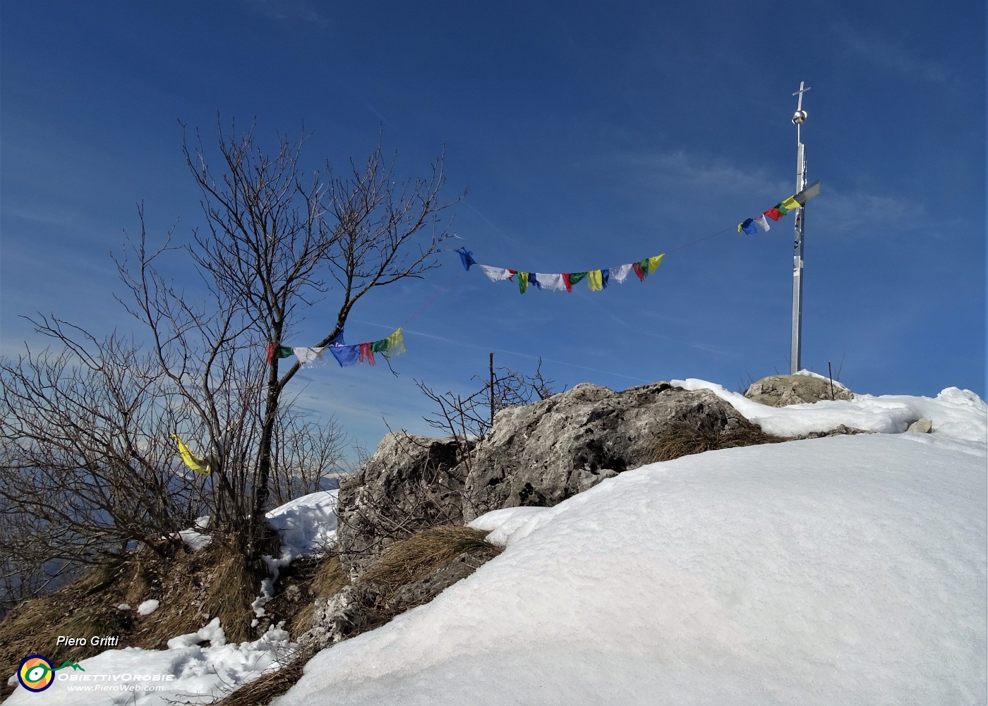 48 Sono alla croce del Monte Ocone (1351 m.).JPG